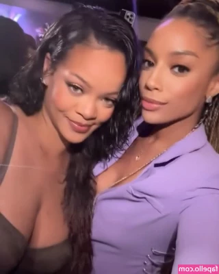 Rihanna - My beautiful ass