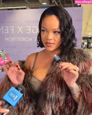 Rihanna - Luca likes that skirt  what do you think