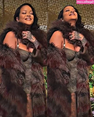 Rihanna - aloralux likes watching as  poisonkait takes my cock in her mouth