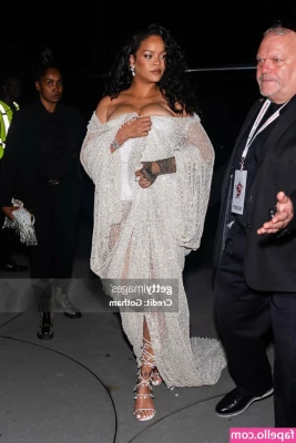 Rihanna - For my people not on my Insta  oh and for the ones who saw it already