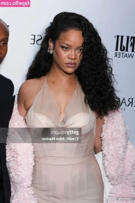 Rihanna - beg me to spread my legs for u