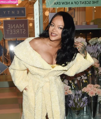 Rihanna - I m home alone I don t have a toy to have fun  I know you have