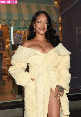 Rihanna - The noises