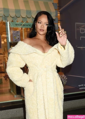Rihanna - Voor als jij een drukke dag hebt gehad ☺️☺️ Je mag alleen