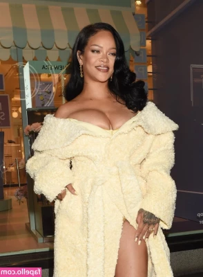 Rihanna - ❤️ SEPTEMBER'S BEST!!! ❤️  Let's spread legs and eat 🐱