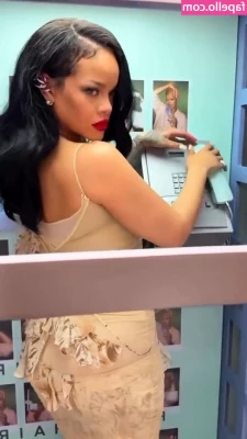 Rihanna - Hey baby      Wanna see my latest pics and videos    Join my new VIP part 1