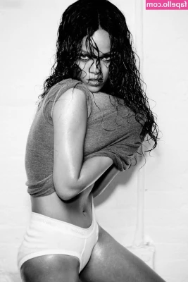 Rihanna - Happy St Pattys Day! 🍀🌈 I Love green everyday! 💨 part 1