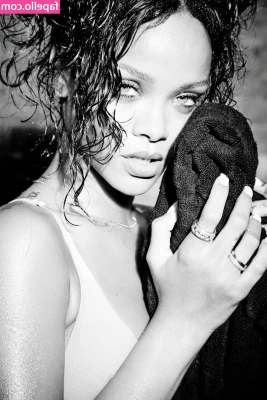 Rihanna - Watch me play with myself