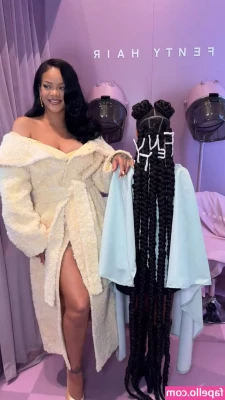 Rihanna - Feeling like a toaster strudel lmao