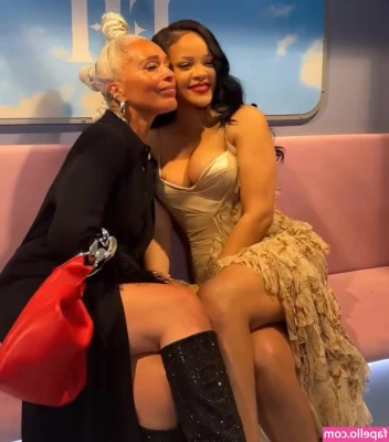 Rihanna - Hey all! I’m still around and plan to get back behind the camera