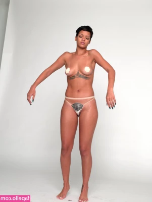 Rihanna - Can you see the OIL all over my soles part 1