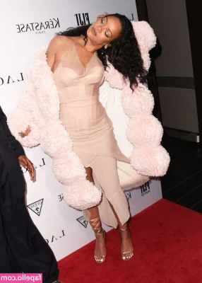 Rihanna - Jerk off showing hole as I cum