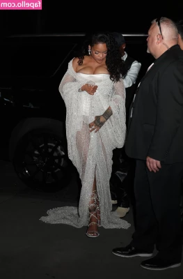 Rihanna - https onlyfans com my vault list 17196440