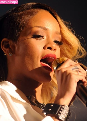 Rihanna - Had a terrible day today due to car issues so I never got to work on