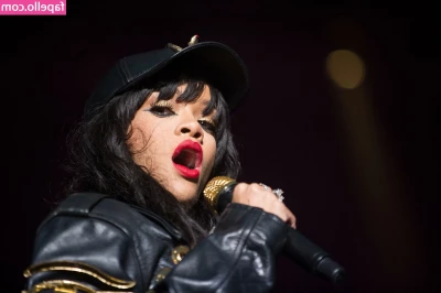 Rihanna - I am sickly so have some photos I took when I was not sickly