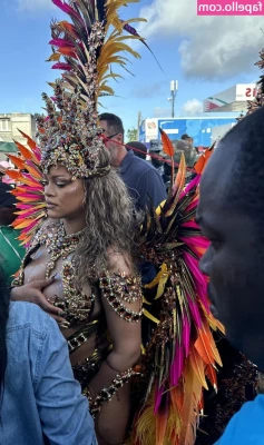 Rihanna - Personalized voice memo now available