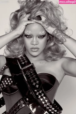 Rihanna - Smack my ass pls xxxx