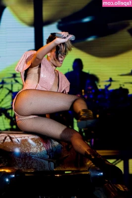 Rihanna - 6 tera bytes of nudity  I hope I ll make it to upload it all  I want