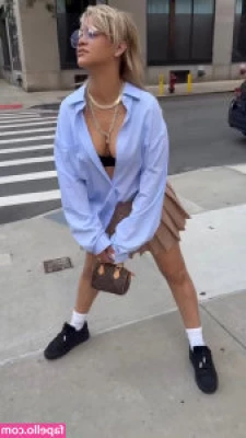 Rihanna - Quien me ayuda quiero creser con mi onlyfans