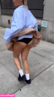 Rihanna - Good morning lovers  Frisch rasiert und geduscht bin ich schon mal