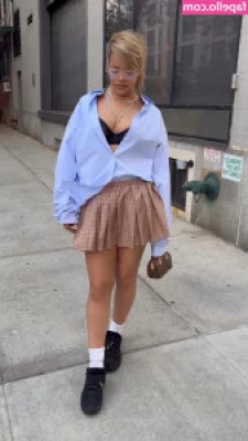Rihanna - Fresh out the shower  DM for an exclusive  shower scene