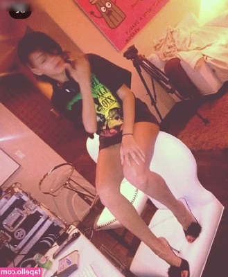 Rihanna - Me getting head  lmk if u want to see more