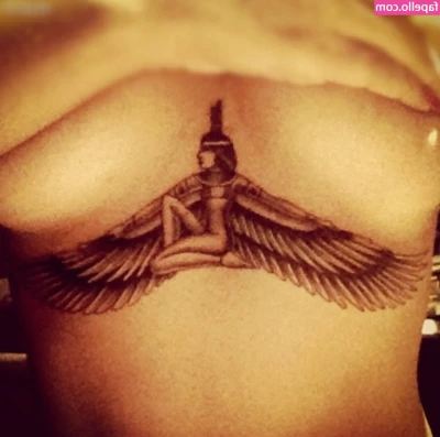 Rihanna - Happy new week  guys  Mine starts in the fitness part 1