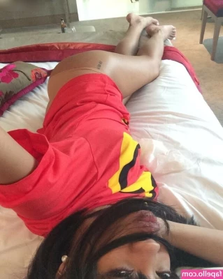 Rihanna - Sunbathing my with tits out, best feeling in the world 🌻