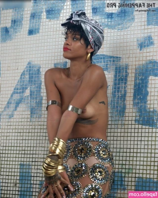 Rihanna - Are you following our VIP account  Phew it s getting hot   over there