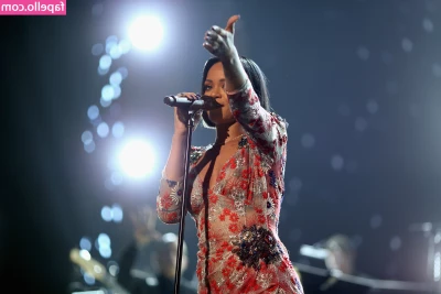 Rihanna - The sun was so intense that I even have a little tan  I think you can