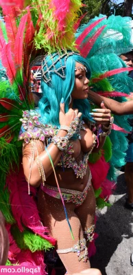 Rihanna - The bounce