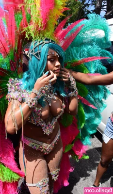 Rihanna - Stream started at 03 24 2023 04 23 am