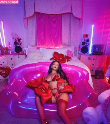 Rihanna - Goodnight part 1