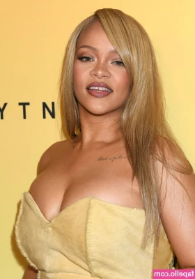 Rihanna - Watch my boyfriend pound me from the back