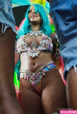 Rihanna - Are you the kind of person who feels vulnerable in the bathroom?