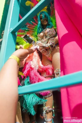 Rihanna - The rest of the photos from the other day  Do you lay in bed after a