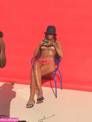 Rihanna - Well  what are you waiting for clean it up