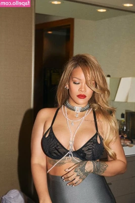 Rihanna - Kids nearly back at school….. everyone that has ordered a custom
