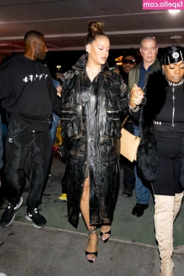 Rihanna - Hot  on you   do you fill me better
