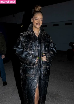Rihanna - Check out what happened here