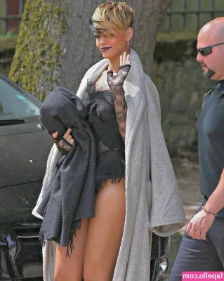 Rihanna - Baby ready for you 🔥