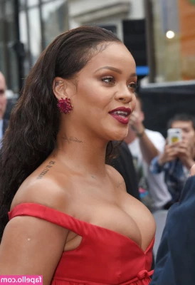 Rihanna - sex, I have a big fantasy and a lot of vulgarity is associated with
