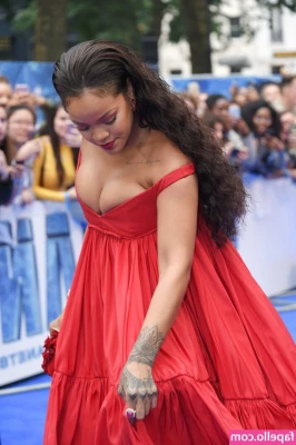 Rihanna - Good morning im feeling extra naughty today i think i need to be