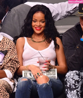 Rihanna - Merry Christmas y'all! part 1