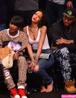 Rihanna - Outfit ideas