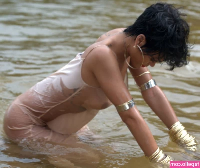 Rihanna - Hey baby  i hope you have a good day   If you want to see more  let