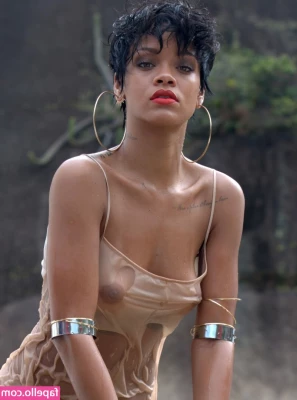 Rihanna - Not gonna lie, I was reallyyyyyyyy nervous someone was going to walk