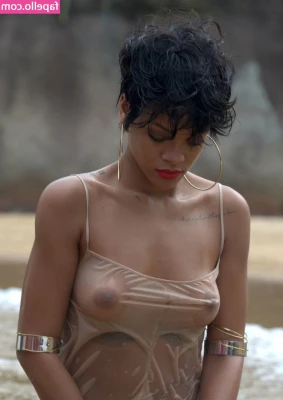 Rihanna - I finally ordered a bigger dildo!!!! 🥳🥳🥳🥳🥳🥳