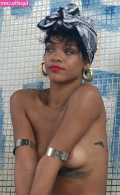 Rihanna - Can I share my dirty fantasy with you?😏🔥