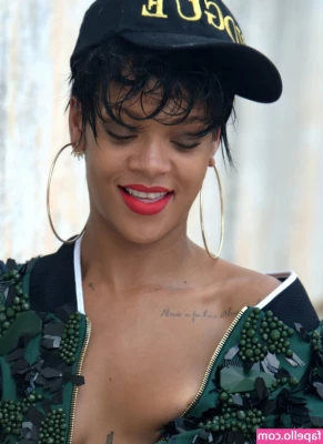 Rihanna - Inserting my buttplug  playing with my pussy then fucking my wet